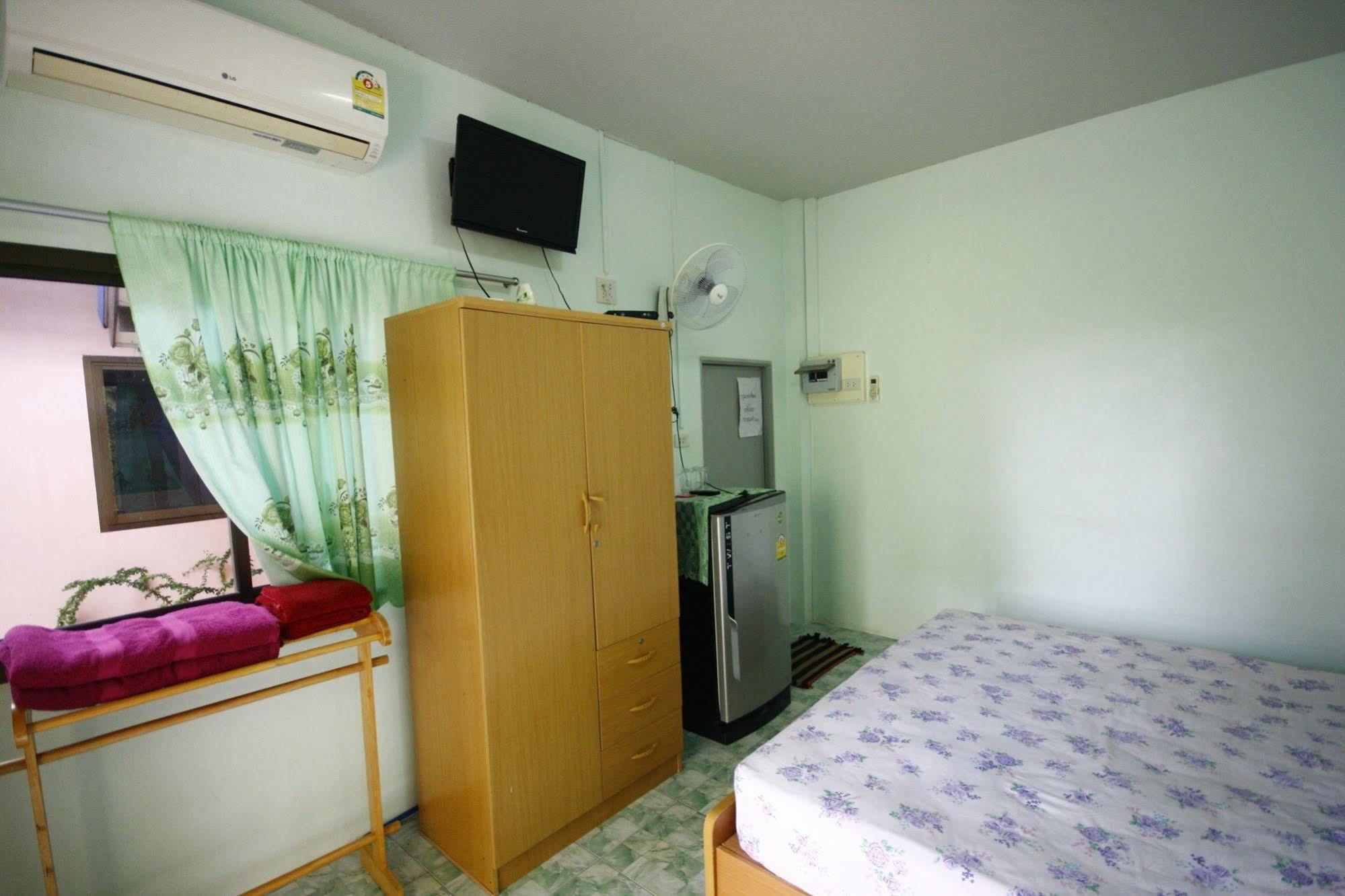 Chaiwat Resort Laem Sing Bagian luar foto