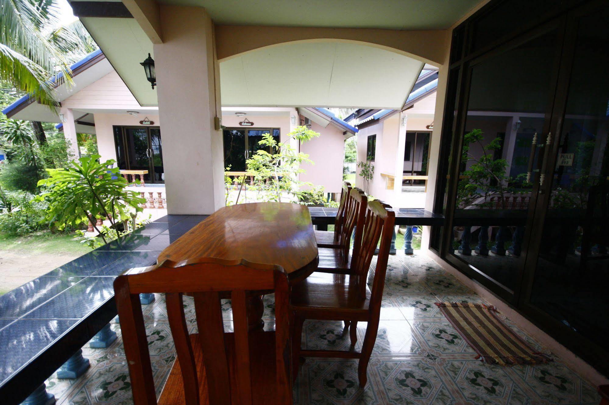 Chaiwat Resort Laem Sing Bagian luar foto